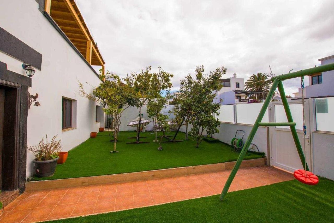 Villa Palacios Herrero Tahiche エクステリア 写真